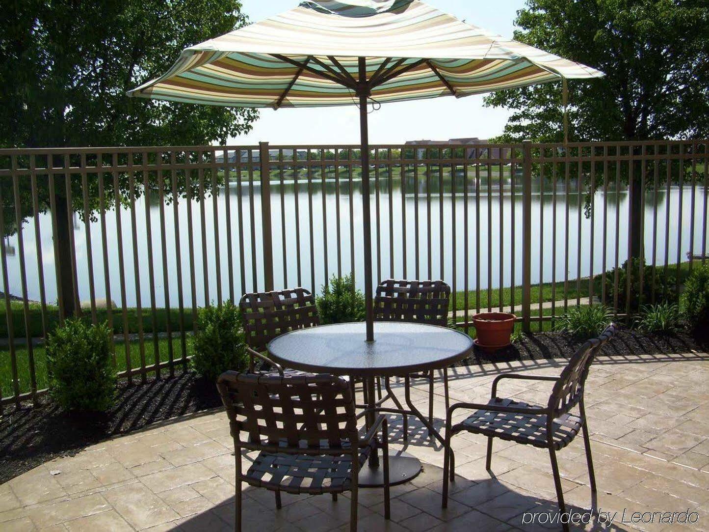 Hilton Garden Inn Evansville Exterior foto
